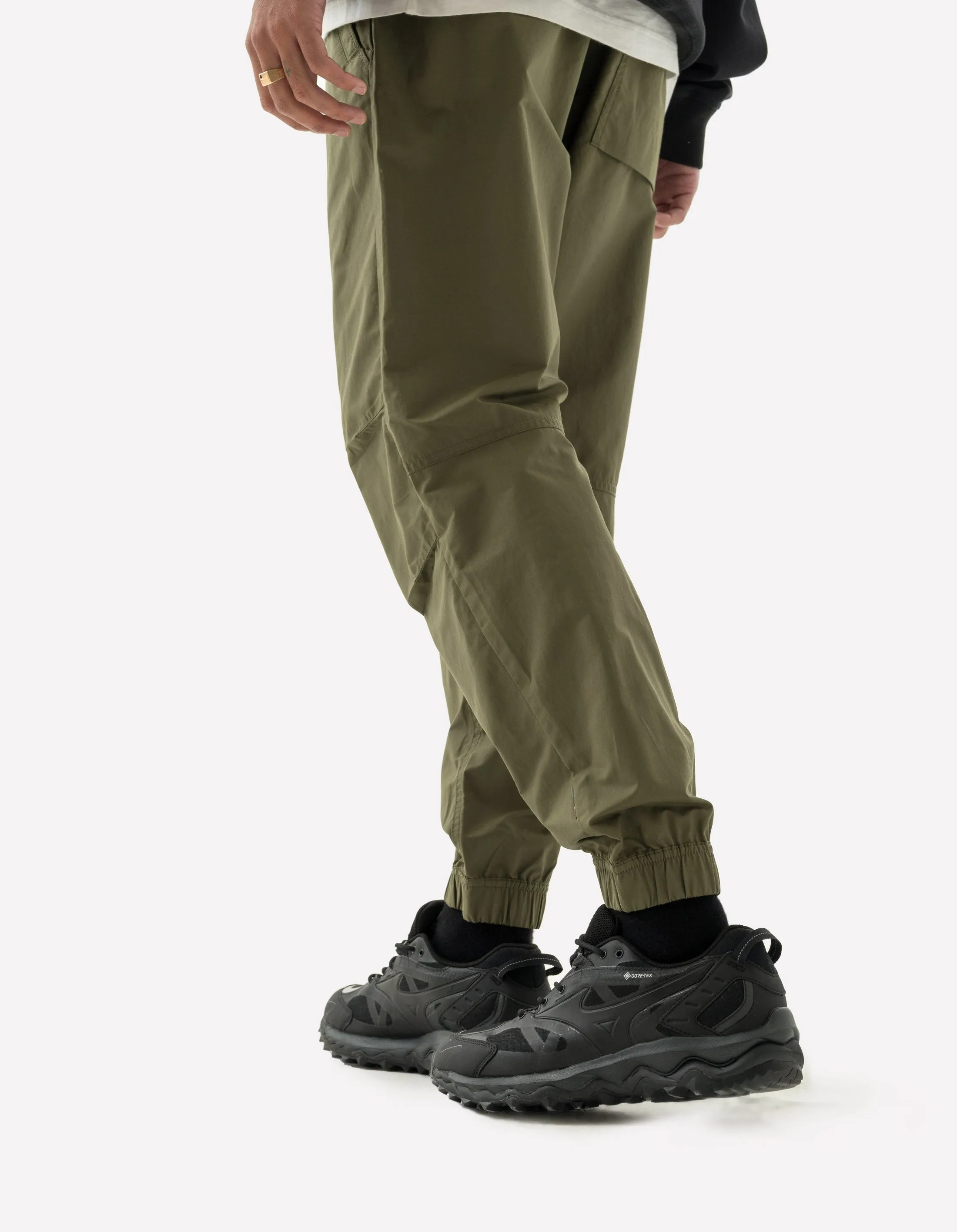 4050 Asym Track Pants Olive OG-107F