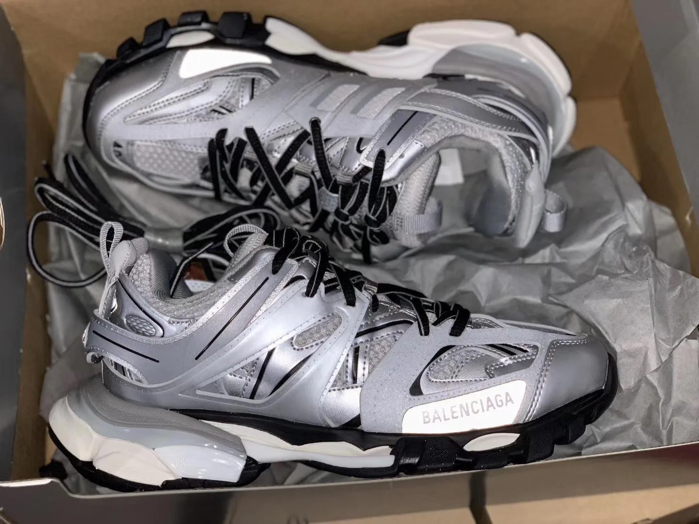 BALENCIAGA TRACK *GREY SILVER*