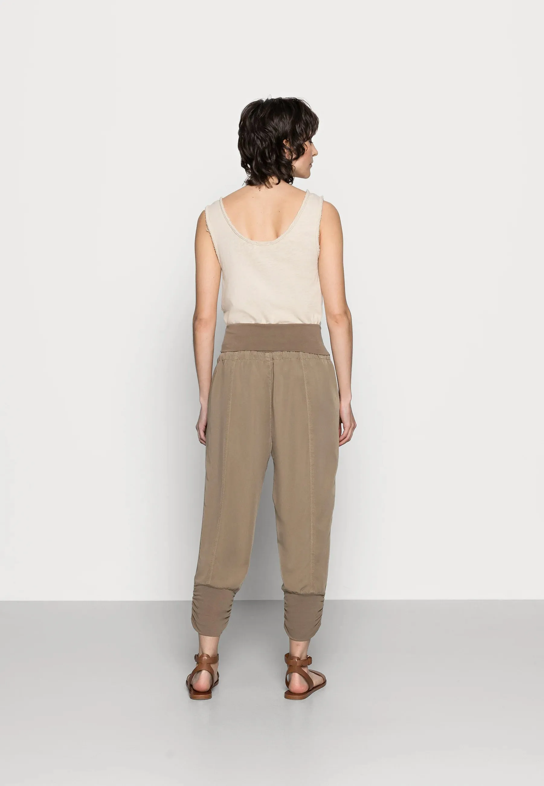 Cream Line Pants - Timber Wolf