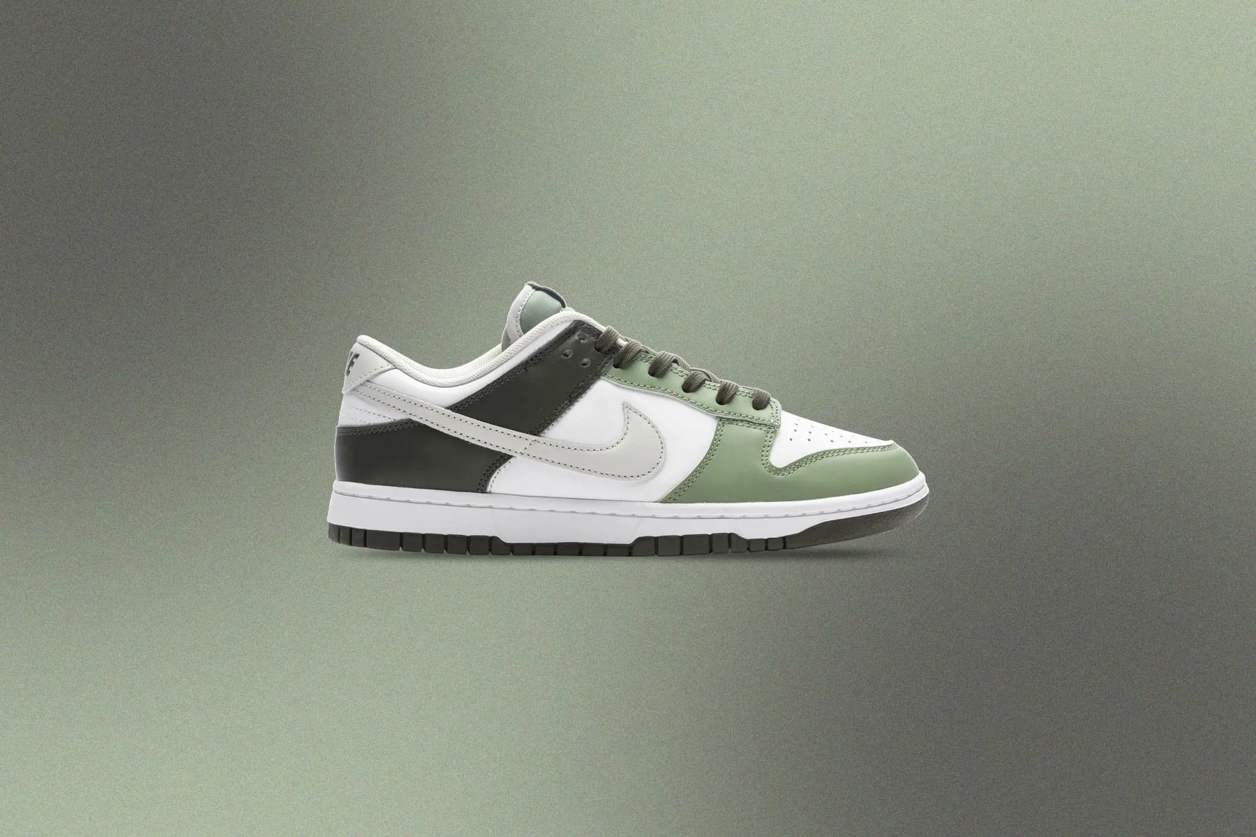 Dunk Low - White/Light Bone/Oil Green/Cargo Khaki