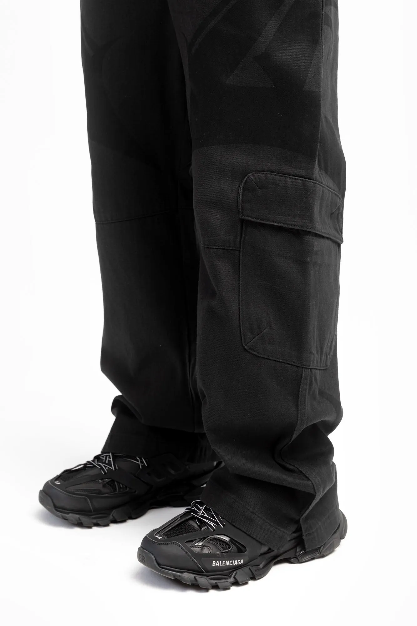 FF BLACK CARGO PANTS