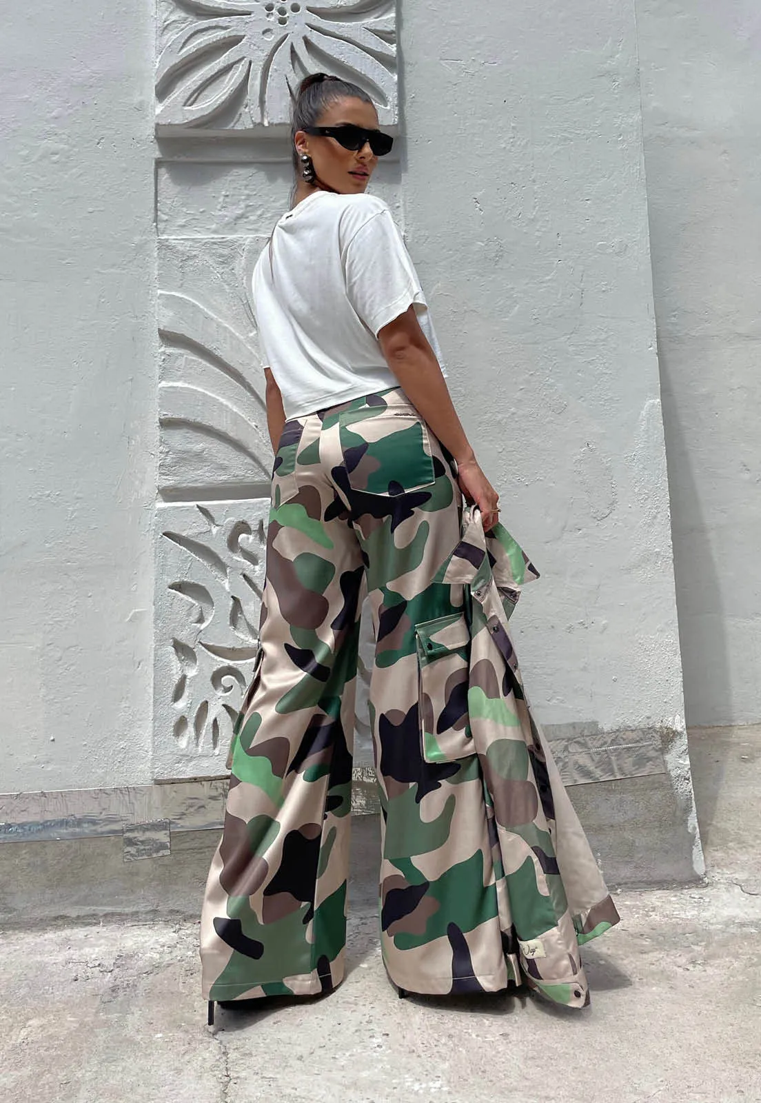 PRINTED WIDE-LEG PANTS