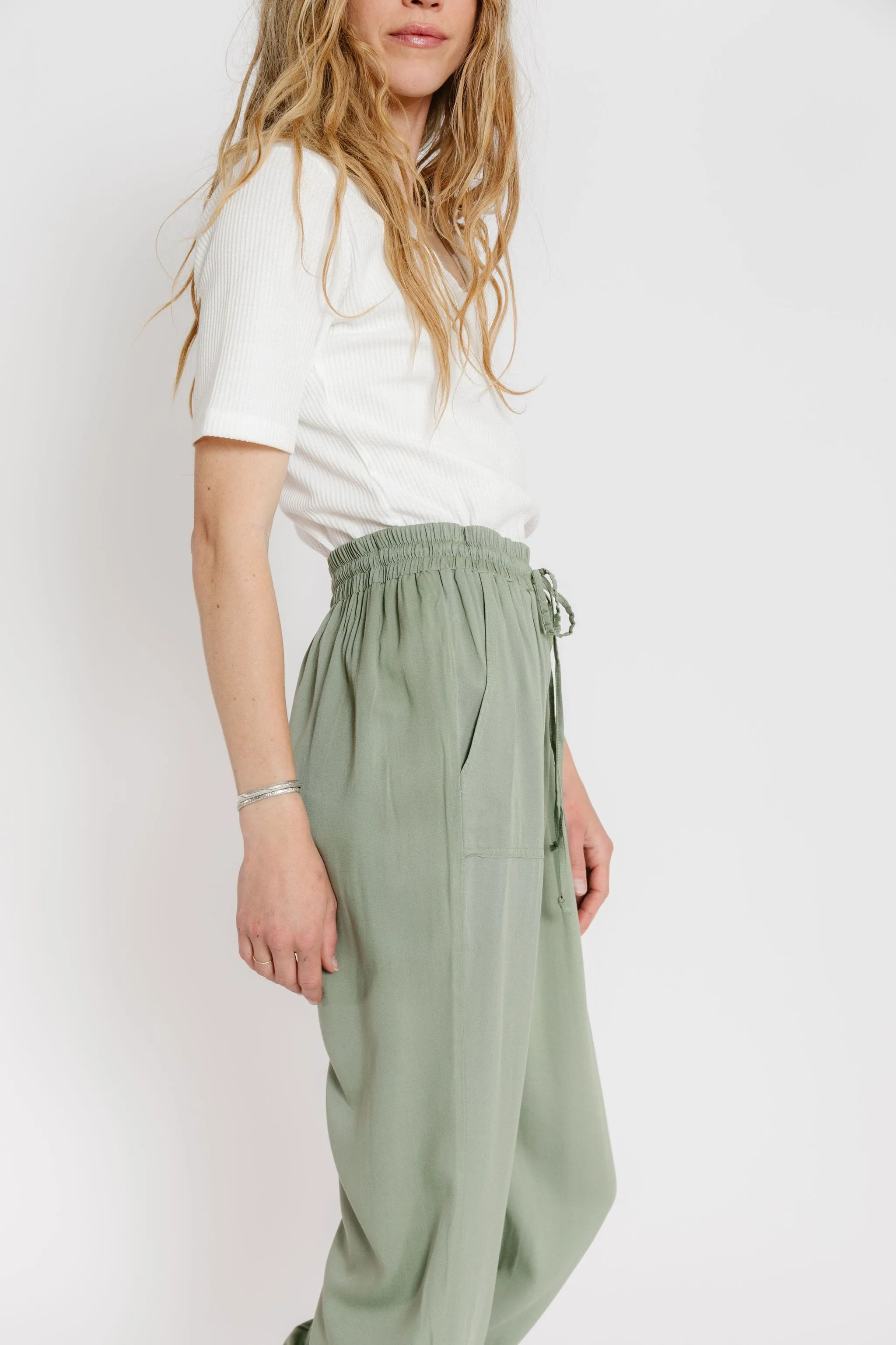 SueAnn Jogger Pant in S. Olive